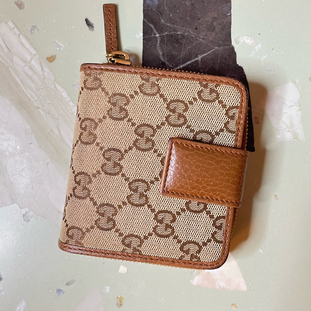 Gucci wallet